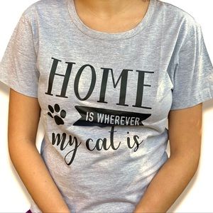 Home is Wherever My Cat is T-Shirt Grey Size Medium